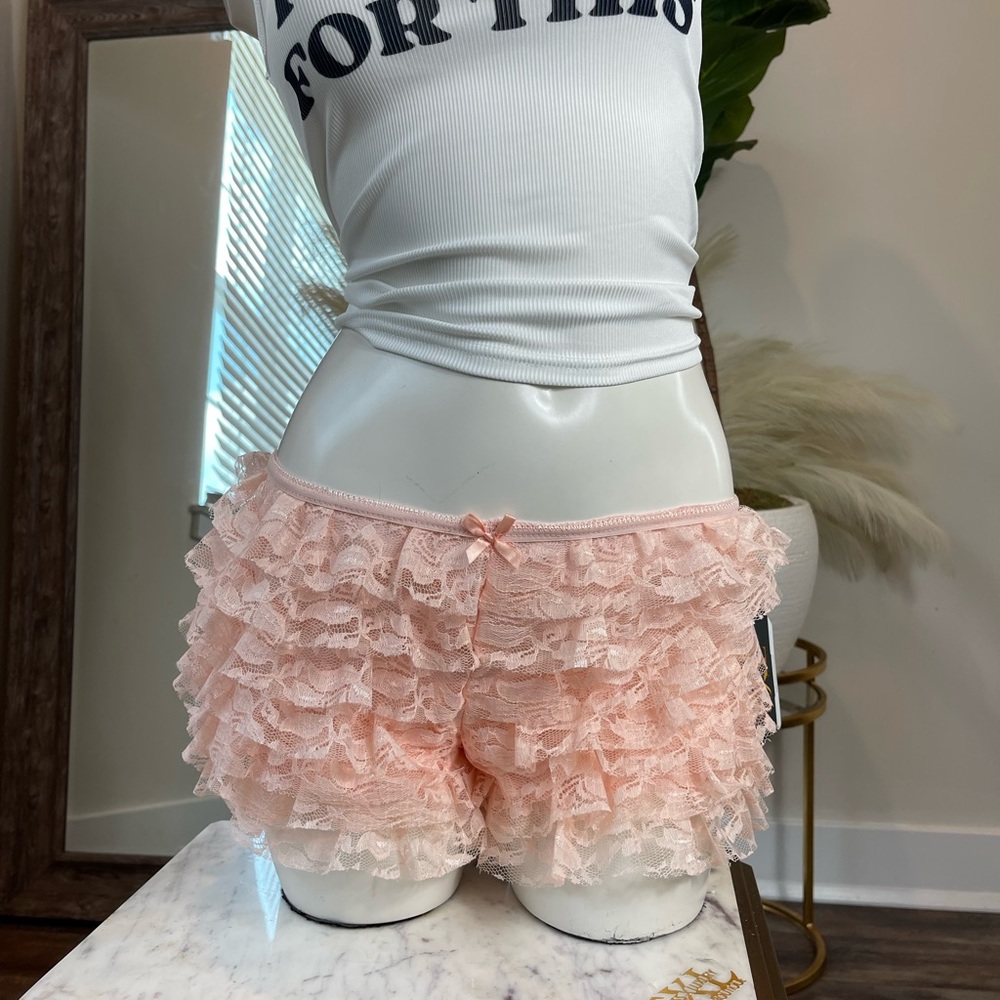 Lace Ruffle Pink Shorts